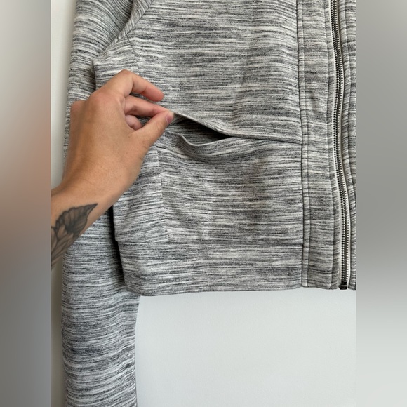 Fabletics Crop Jacket - Picture 6 of 10